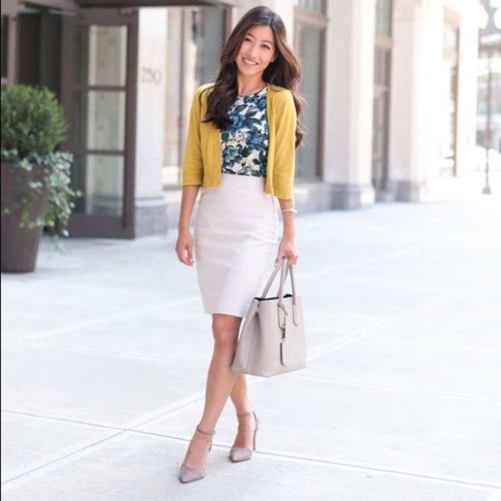 WORK WEAR CHIC Curated Personalized Mystery Box - Picture 3 of 7